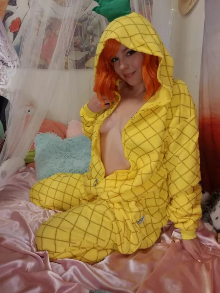 Hi!🍍 by thetenbruhmandments