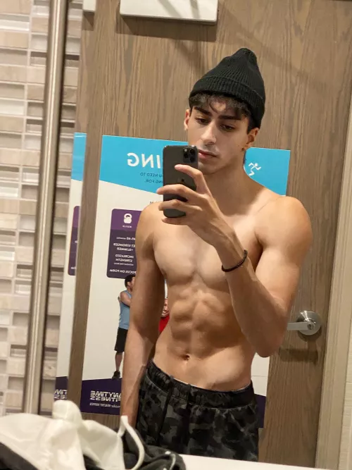 hi everyone!!! by Shiestybih