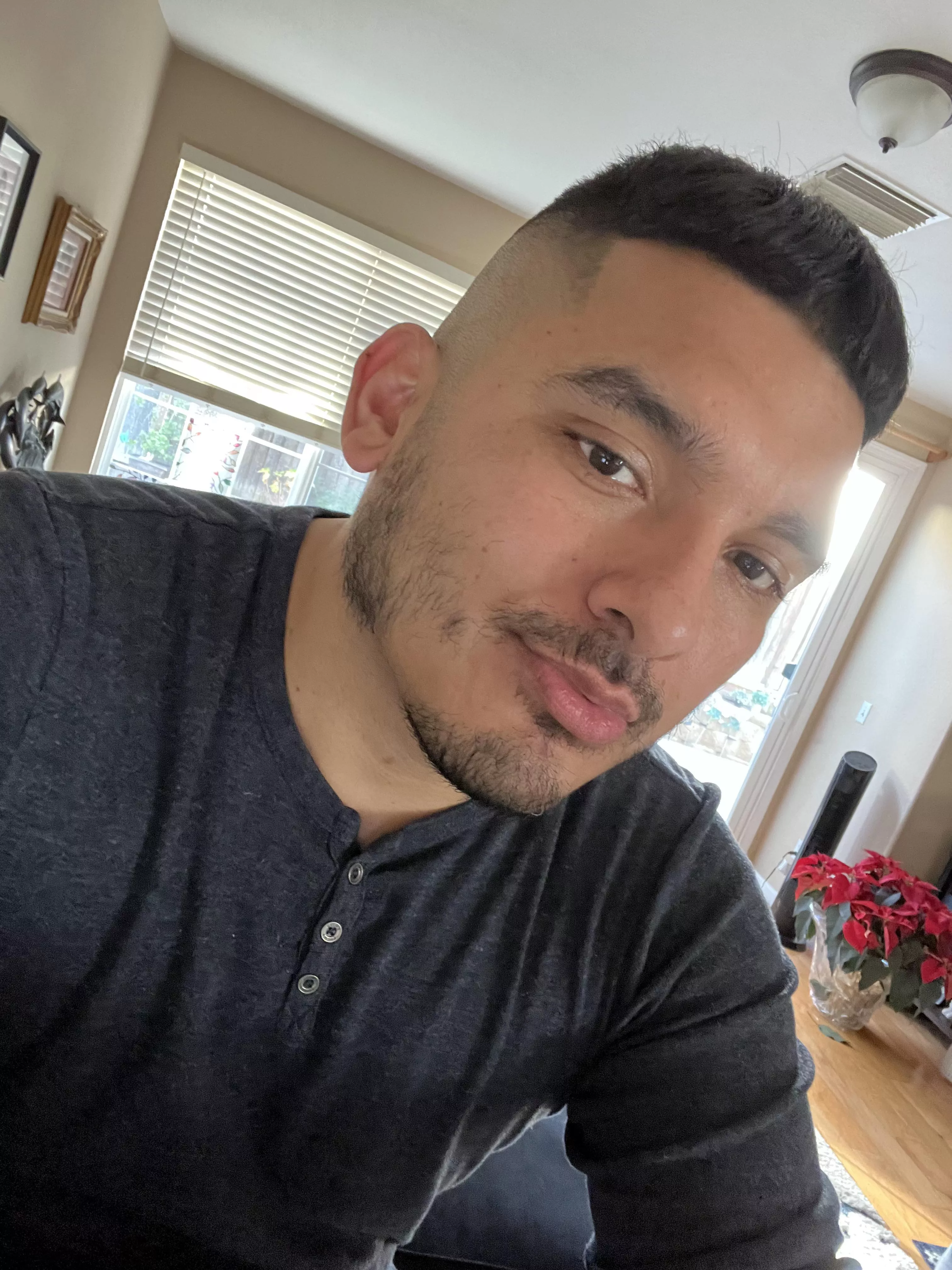 Hi everyone 👋🏽 posted by ajay067