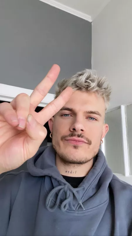 hi everyone babe! 🥰 by carterowens_