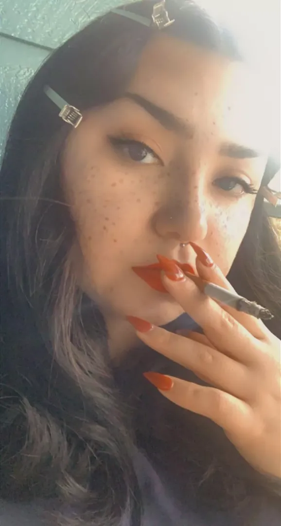 Hi everyone 💋 posted by spookyyybabyyy