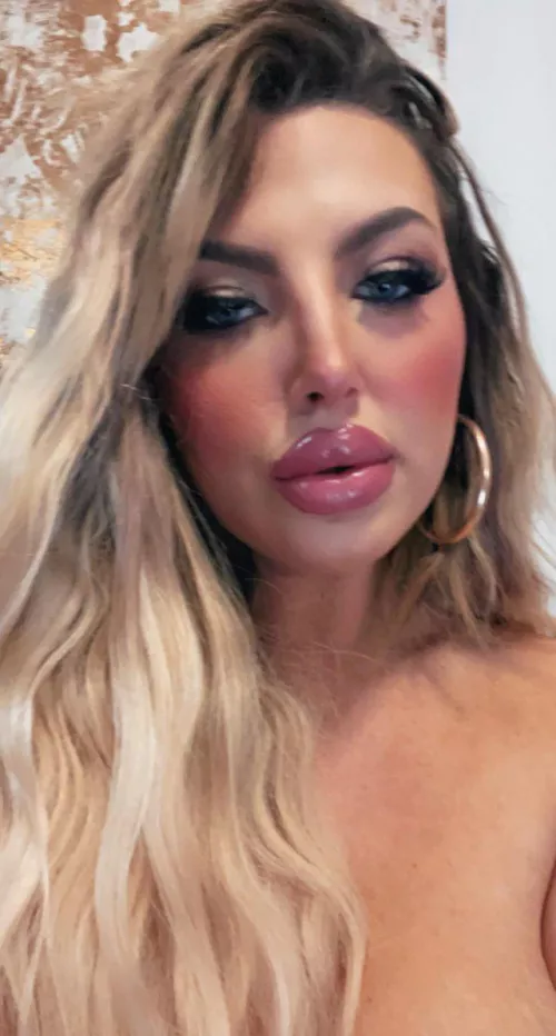 Hi everyone ,do you know her name? by leannefan2