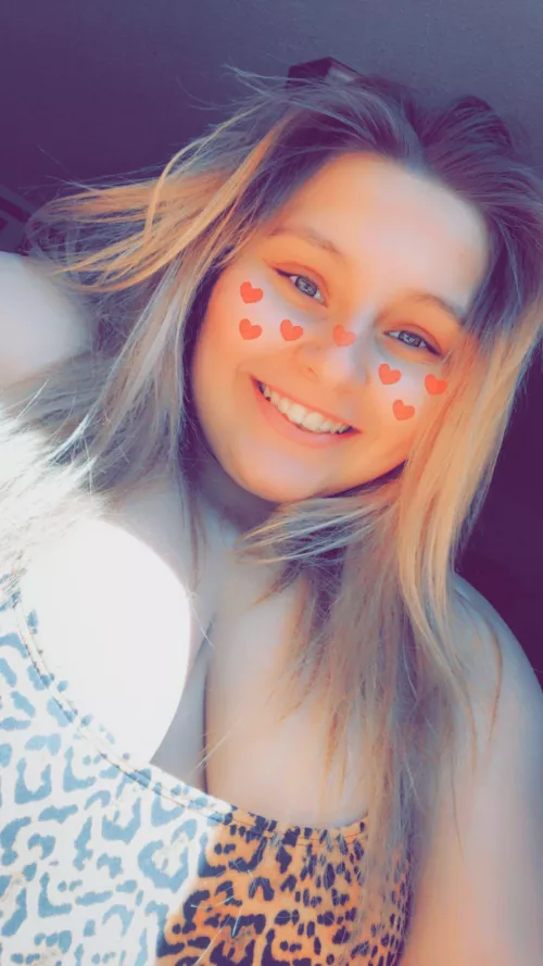 Hi everyone. Never quite sure what to say. 20F by Stepped_on_tail