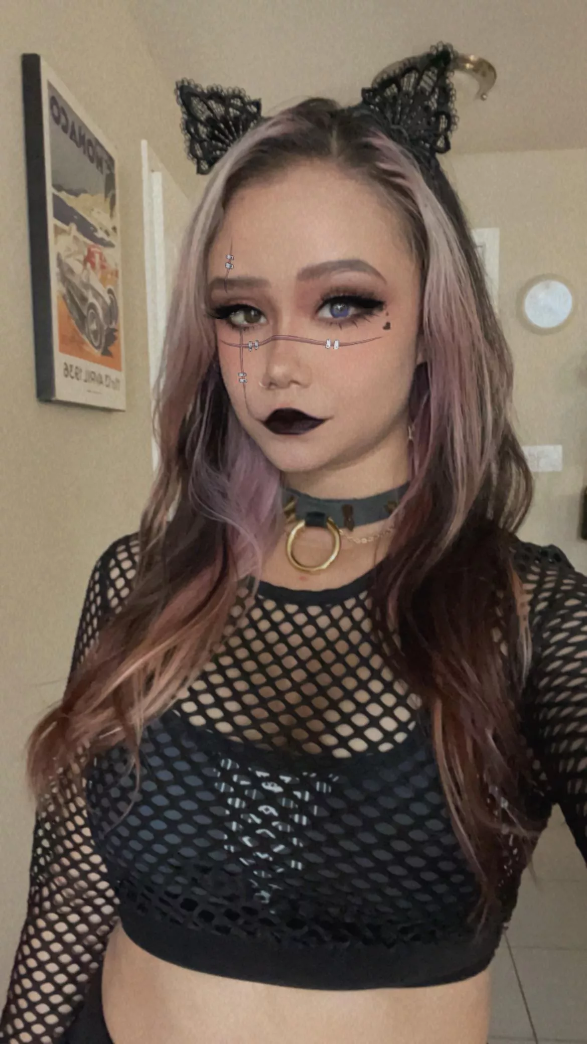 Hi 😈 posted by BassKittenTV