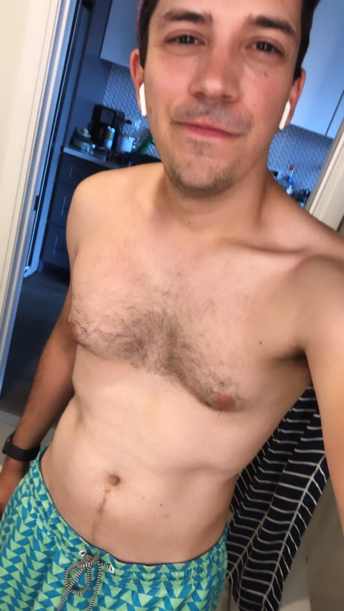 Hi friends ☺️ posted by eanegomez