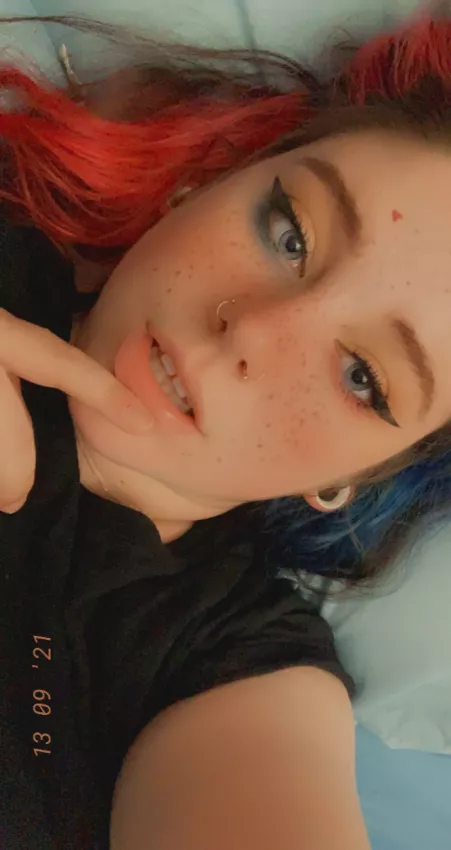 Hi from a sleepy little 😴 by kittykatlin24