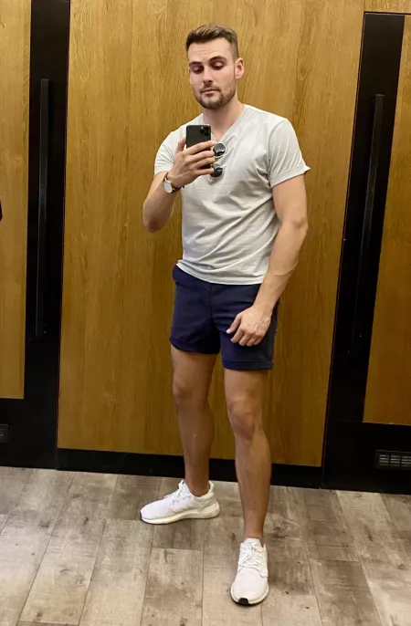 Hi from Praha, Czech Republic by GoGreenGoWhite84