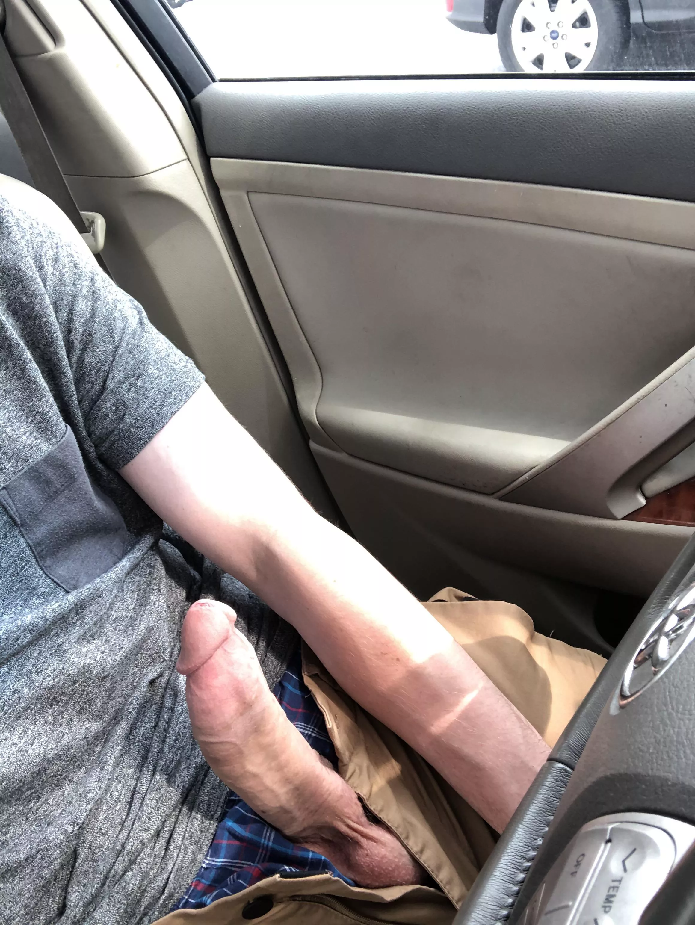 Hi from the parking lot 😅 posted by smallgoblins