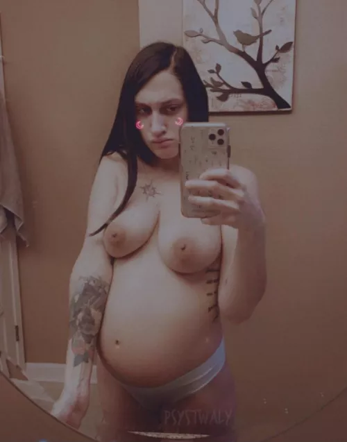 Hi from ur grumpy goth mom✨ by mothsea