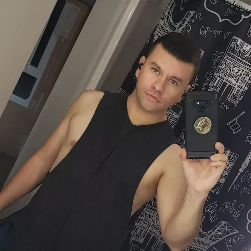 Hi from Washington, hope everyone has had joyful Holidays, wishing everyone a great New Year, despite all the challenges think positive and love those around you! by seakink85