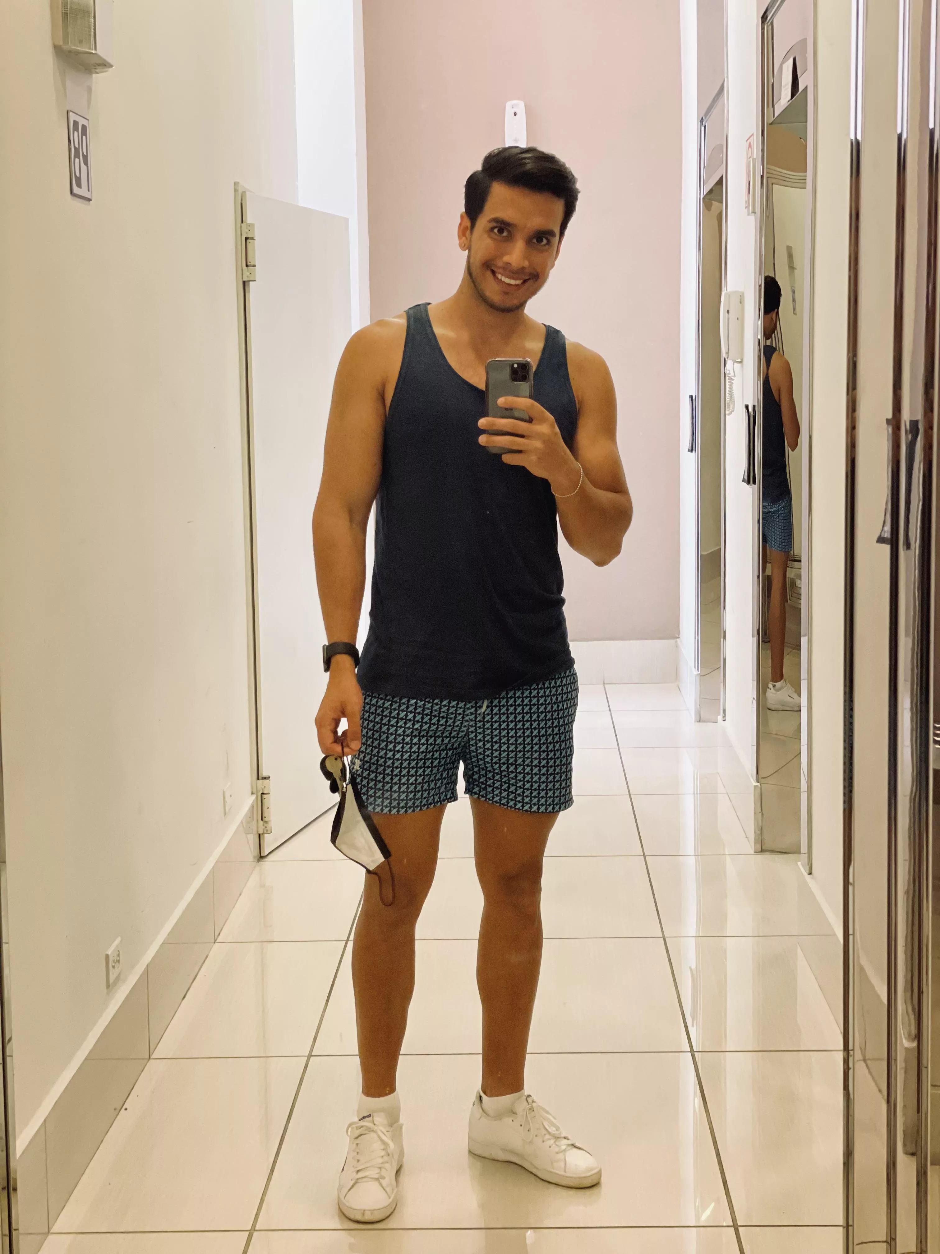 Hi guys ❤️‍🔥🔥 posted by AndresGuedez