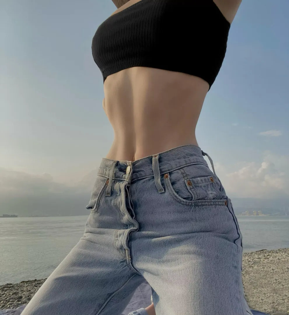 Hi hi boo! Happy November to u;) posted by itselina