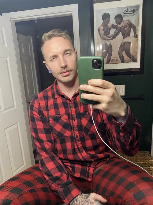 Hi hi to my Holiday bro’s <3 by typhoidmary_90