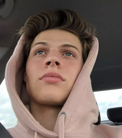 Hi! How are you? by Akhmand