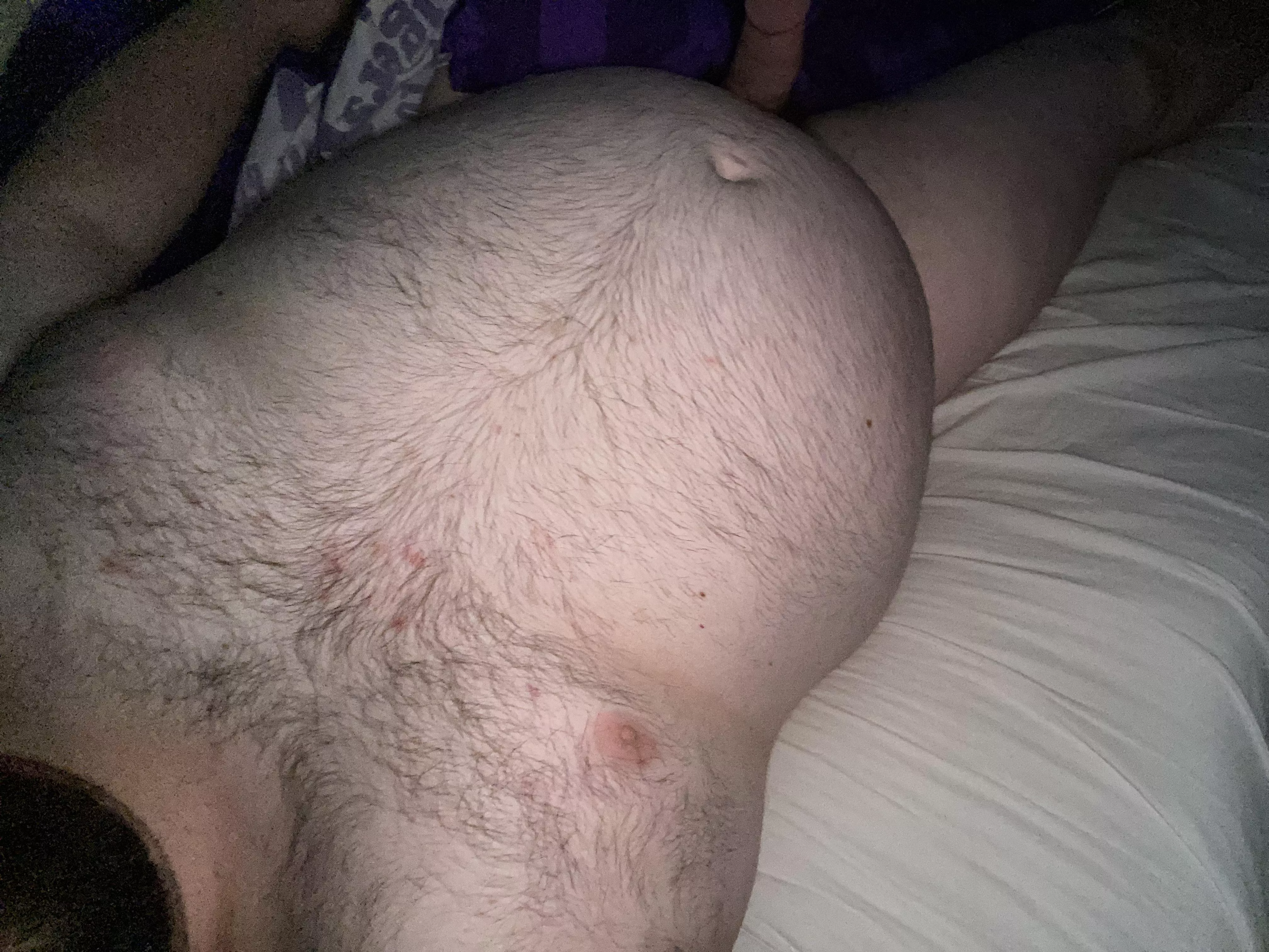 Hi, if you’re a daddy musclebear my DMs are open😘 posted by plussize2021