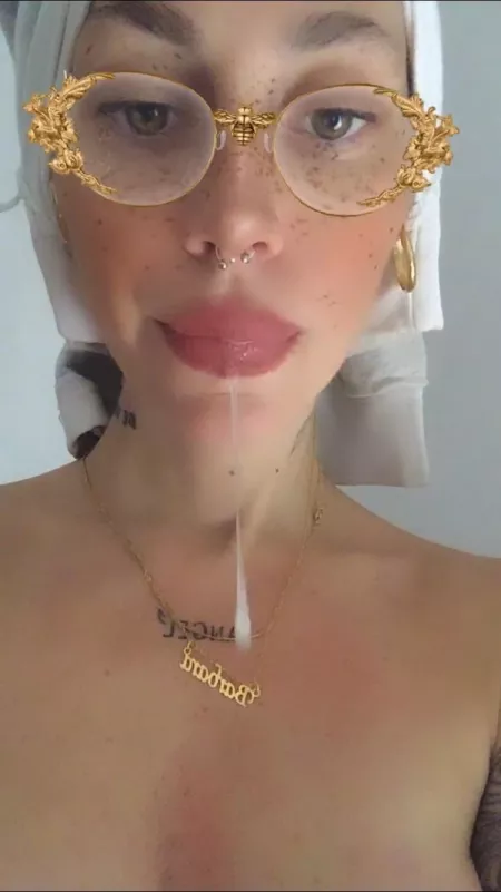 Hi I’m evilbarbybae I also do bubbles too wanna see?💦 by Yukibotxoxo