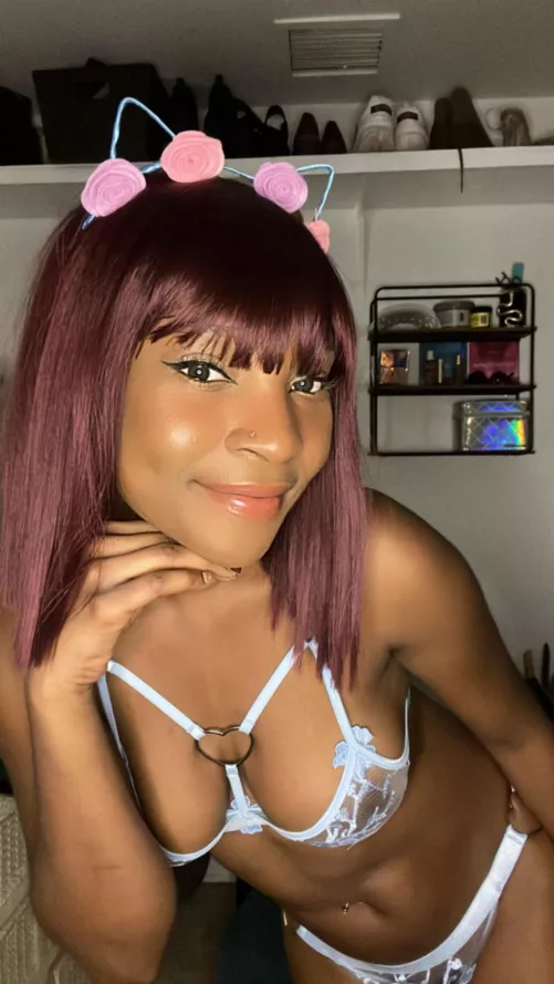 Hi, I’m Leda ☺️ by taomeowa