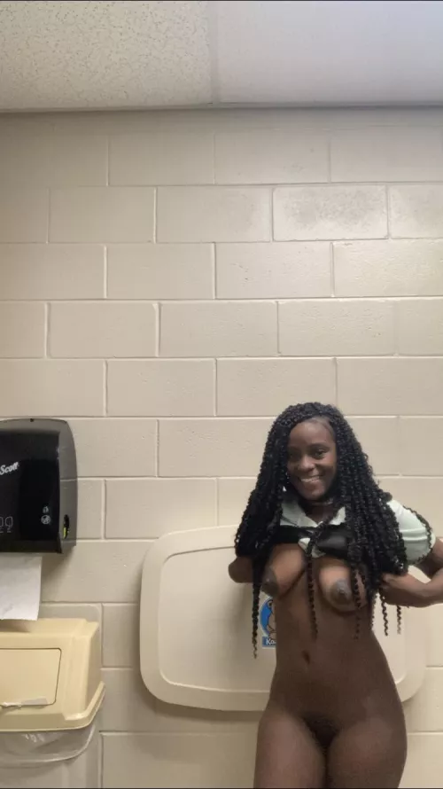 Hi! by Divinecumslut