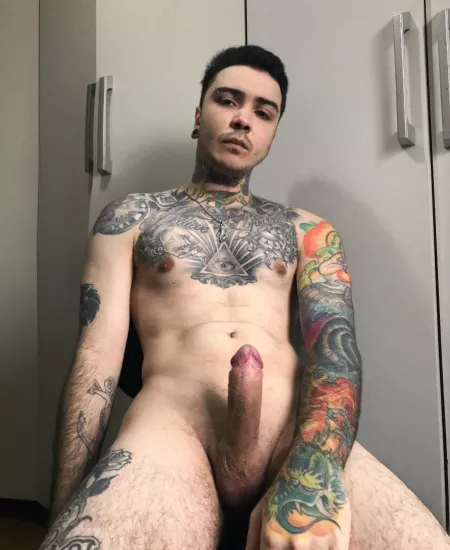 Hi by Nathandamiani_