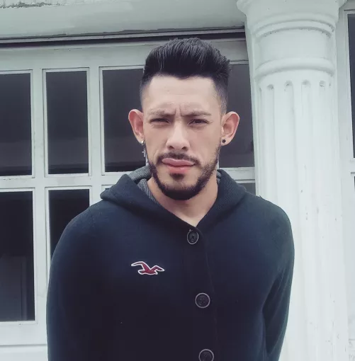 hi people 🙈 i'm new here😊 by Pure-Play-5970