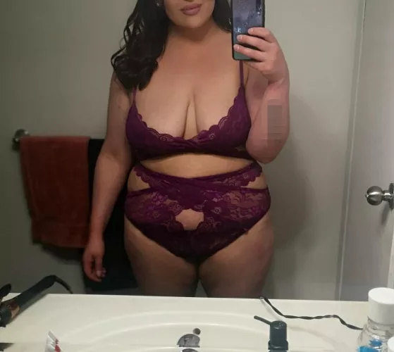 Hi 💜 by lusty-ish