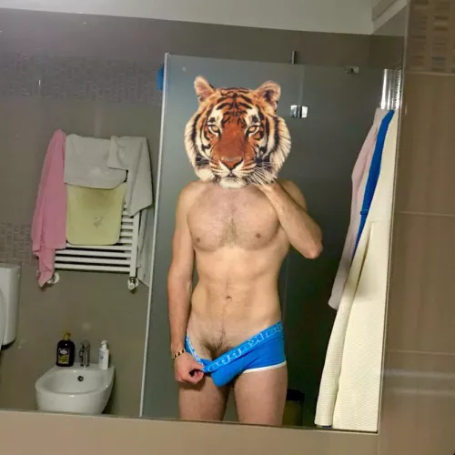 Hi ;-) (super young) by davide_theconqueror