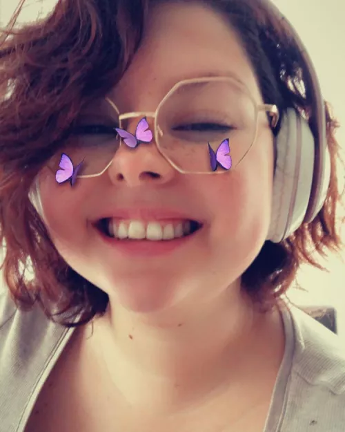 Hi sweeties! by Lucyjuiccy