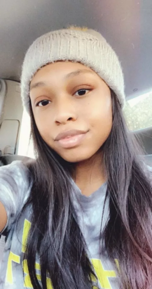 Hi talk to me, I’m lonely 🥲 by caynak_