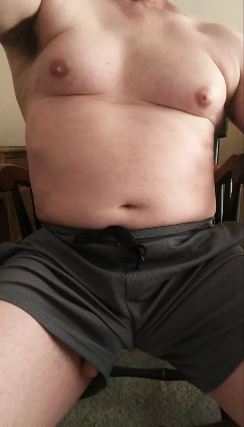 Hi there. by Lonelynakedguy