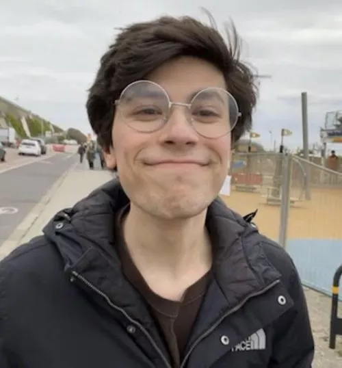 hi there! :) by le-corbeau-solitaire