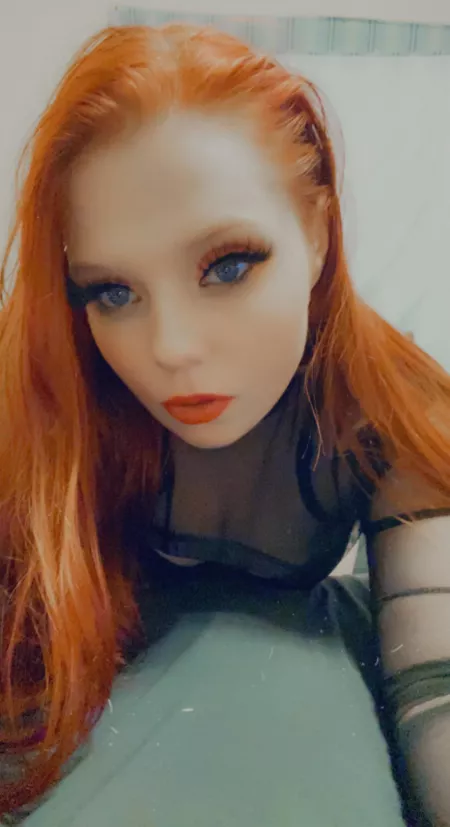 Hi there I wanted to share my new favorite pic. What do you think? by Scarlettelittlefox