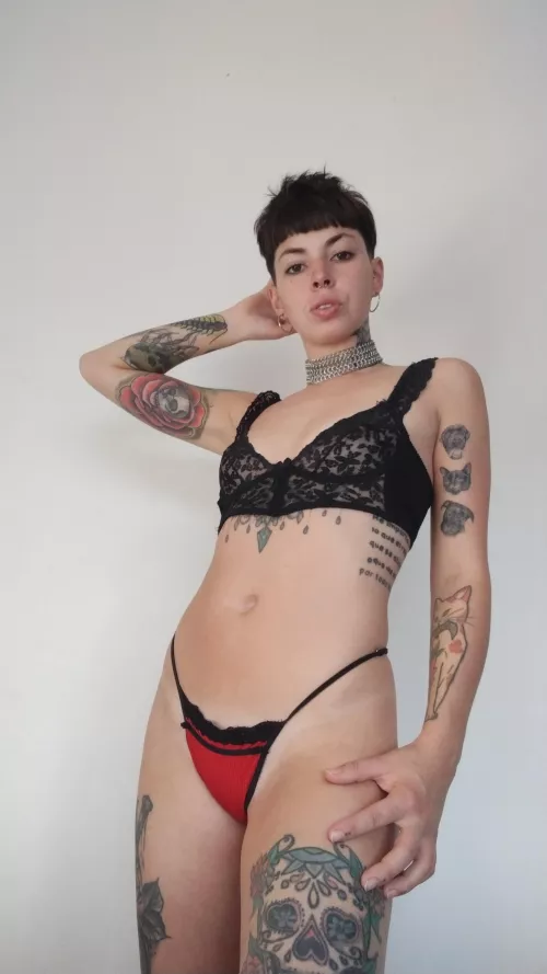 hi there! My name is Regina and I have a free account, personalized photos and videos without limits!🔥 my link in comments 🍒 by reggi_m69