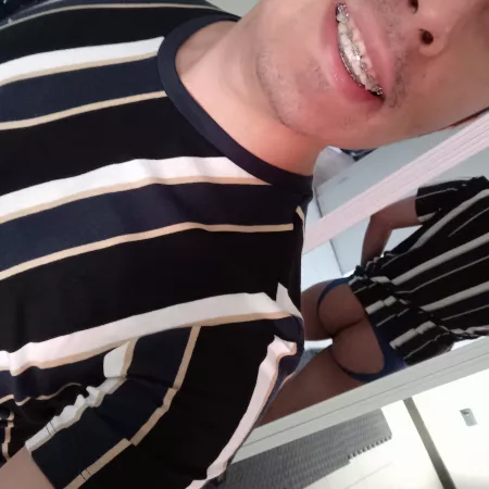 hi there papis, i like this t-shirt by Aquort