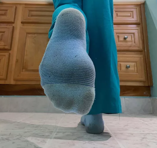 Hi there 😉 by Realistic-Olive-9974