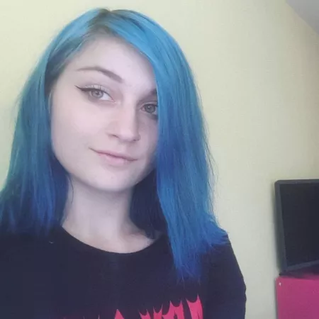 Hi there!! [x-post from /r/emogirls] by 10058704