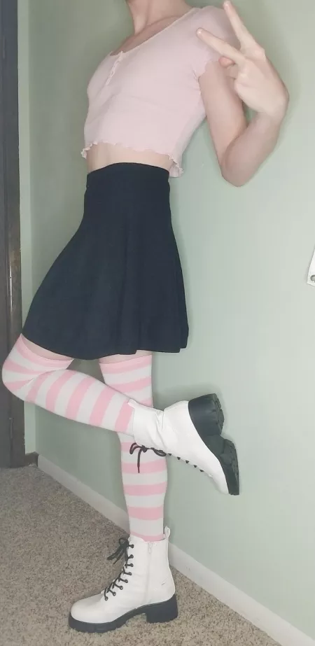 Hi to all 23 people who liked my last post <3 by llewds