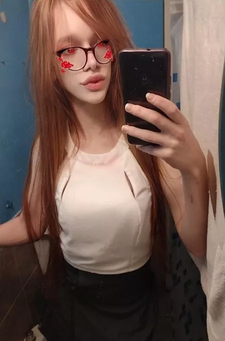 Hi to the 4 who'll see this xoxo by redheadtgirl