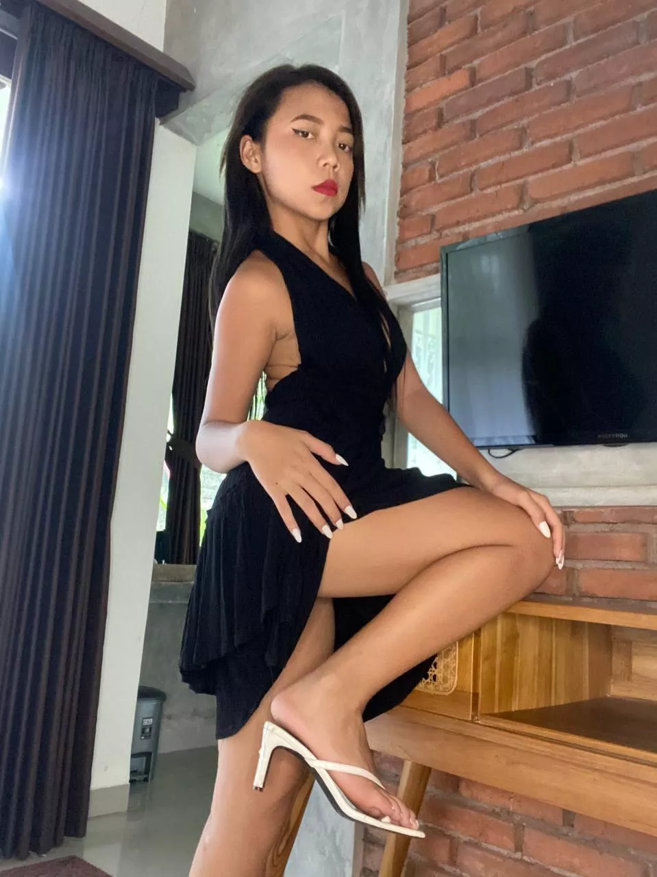 Hi to the same 4 guys who see me stripping half naked 🥰 posted by Natural_Ad_7914