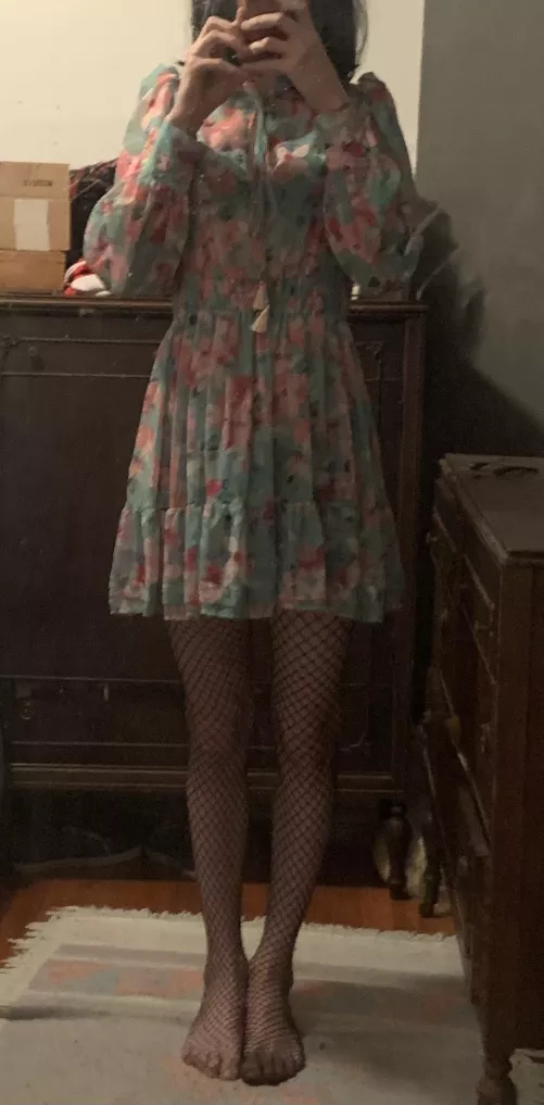 Hi 😊 by IllustriousAnswer279