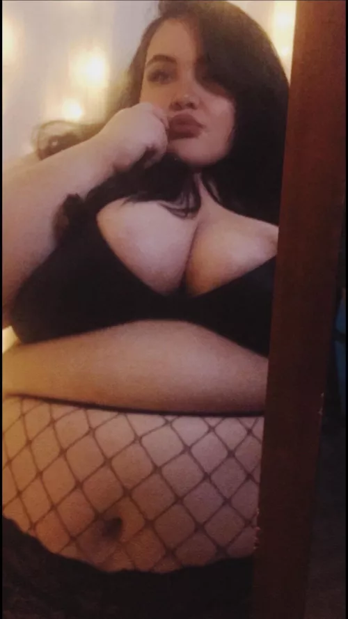 Hi, who’s still up? by thisfatfox