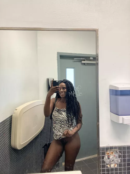 Hi (; by Divinecumslut