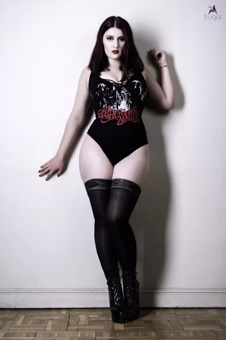 Hi! by carmensophie_model