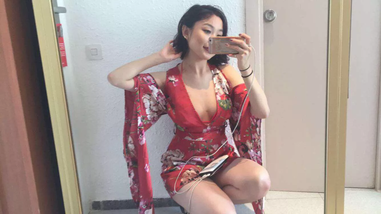 Hi🍒 posted by soju_cake