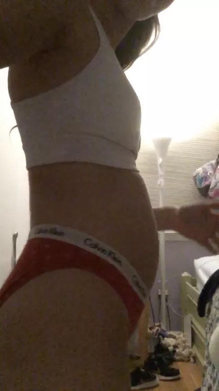 Hi Yall this is my first post! I’m a big gamer and recently lost my Steam account so I was hoping to raise some funds by selling stuffing videos, DM me! by bellyqueenbridget