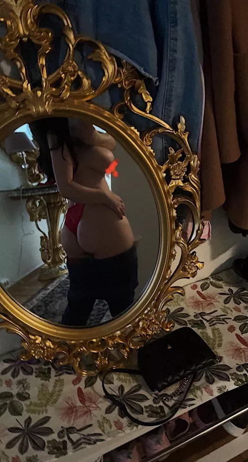 Hi😈 by brunettebaddiie