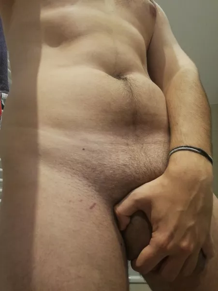 Hiding by DeeptalkerBeautybutt