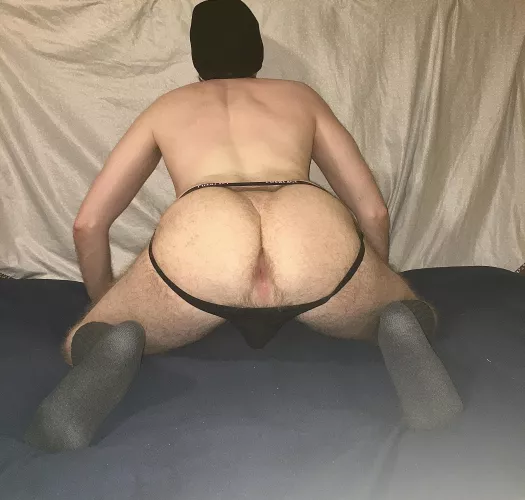 High and cheeky by Hornygingerbi