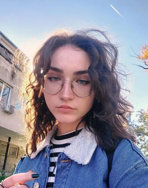 Hii , 18F by Hana-vansgirl