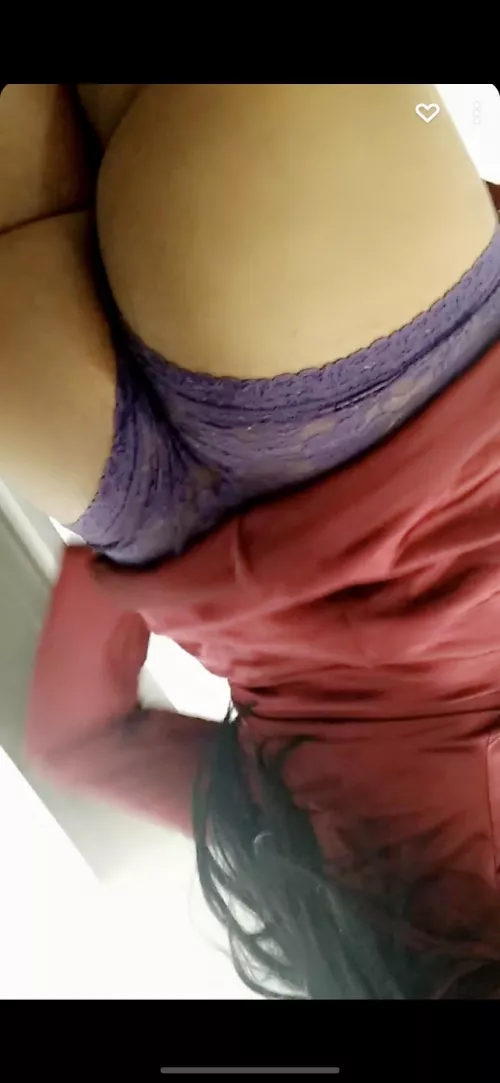 Hii by whoreatyourdoor