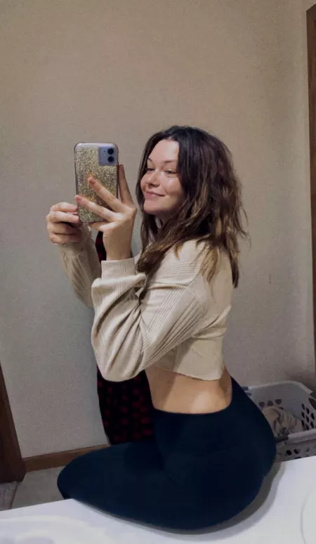 Hii (f21) by venezia2221